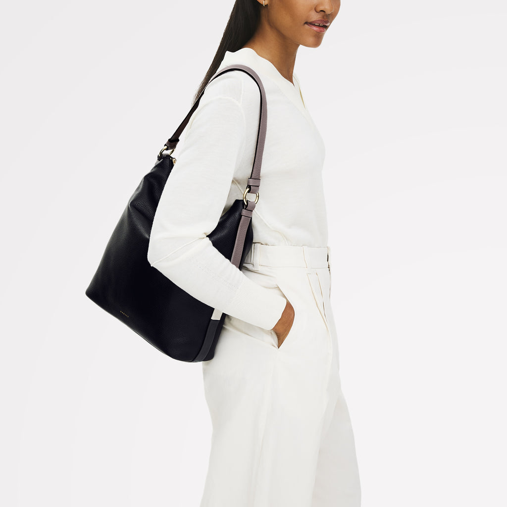 Waterloo Way Medium Ziptop Shoulder in Black - 111925