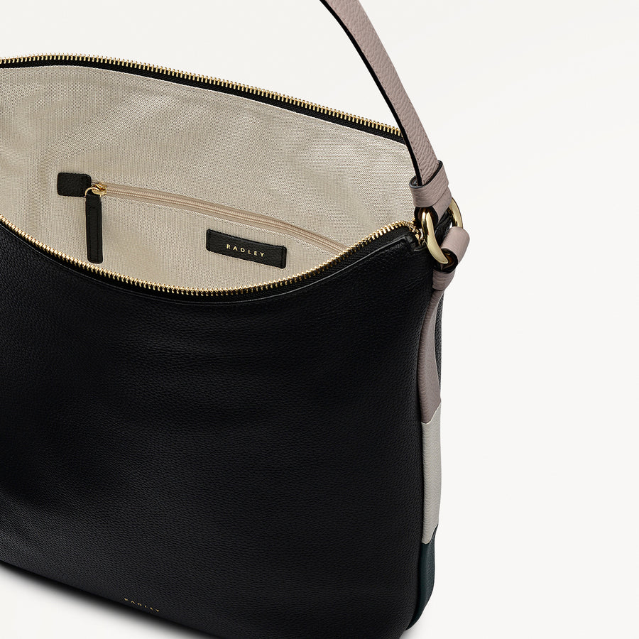 Waterloo Way Medium Ziptop Shoulder in Black - 111925