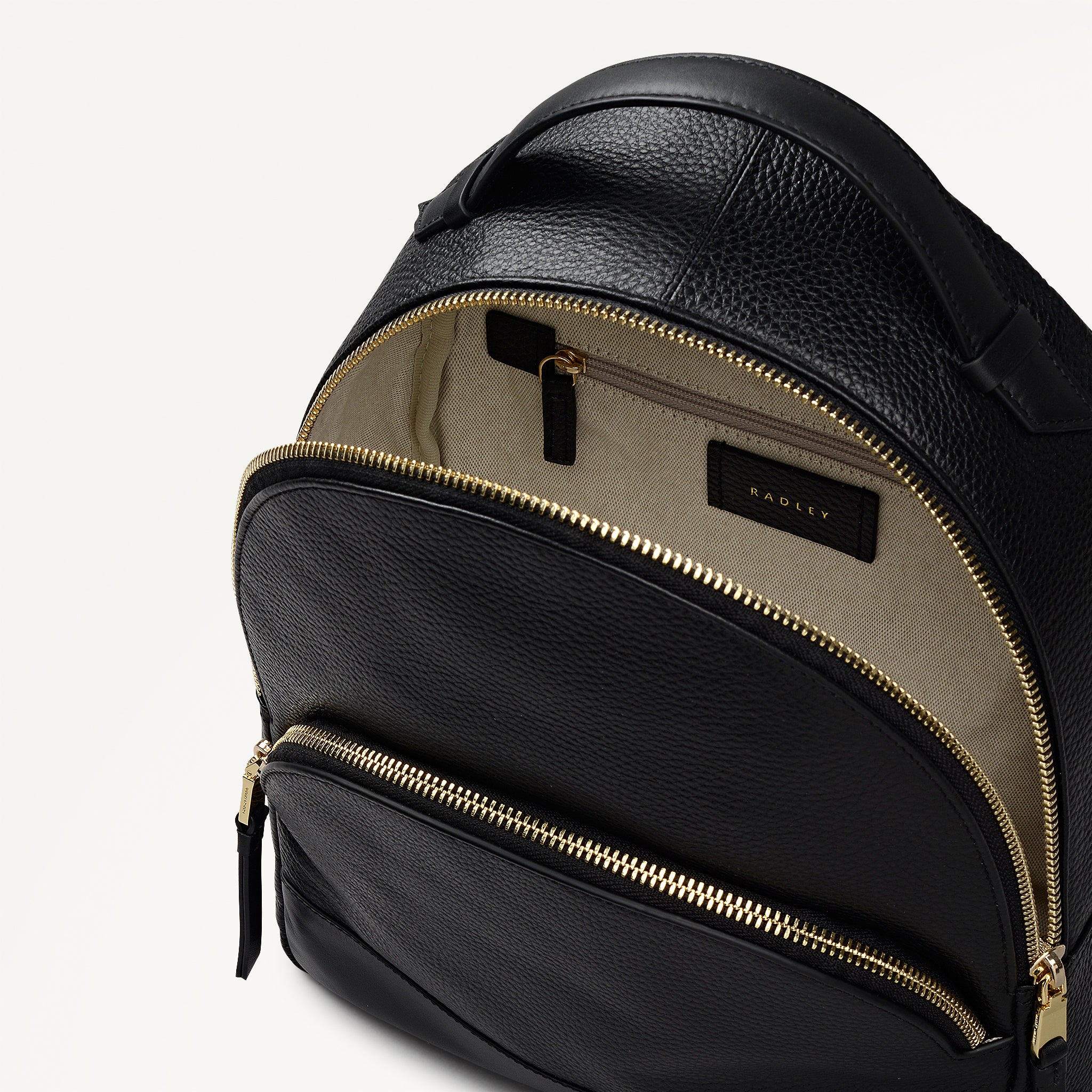 Dallington Leather Medium Zip Around Backpack in Black - 111954