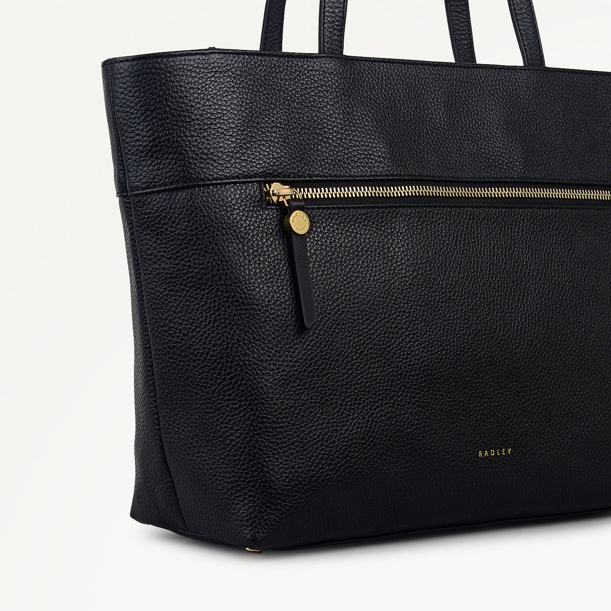 Fountain Road Leather Medium Ziptop Tote Bag in Black - 111964