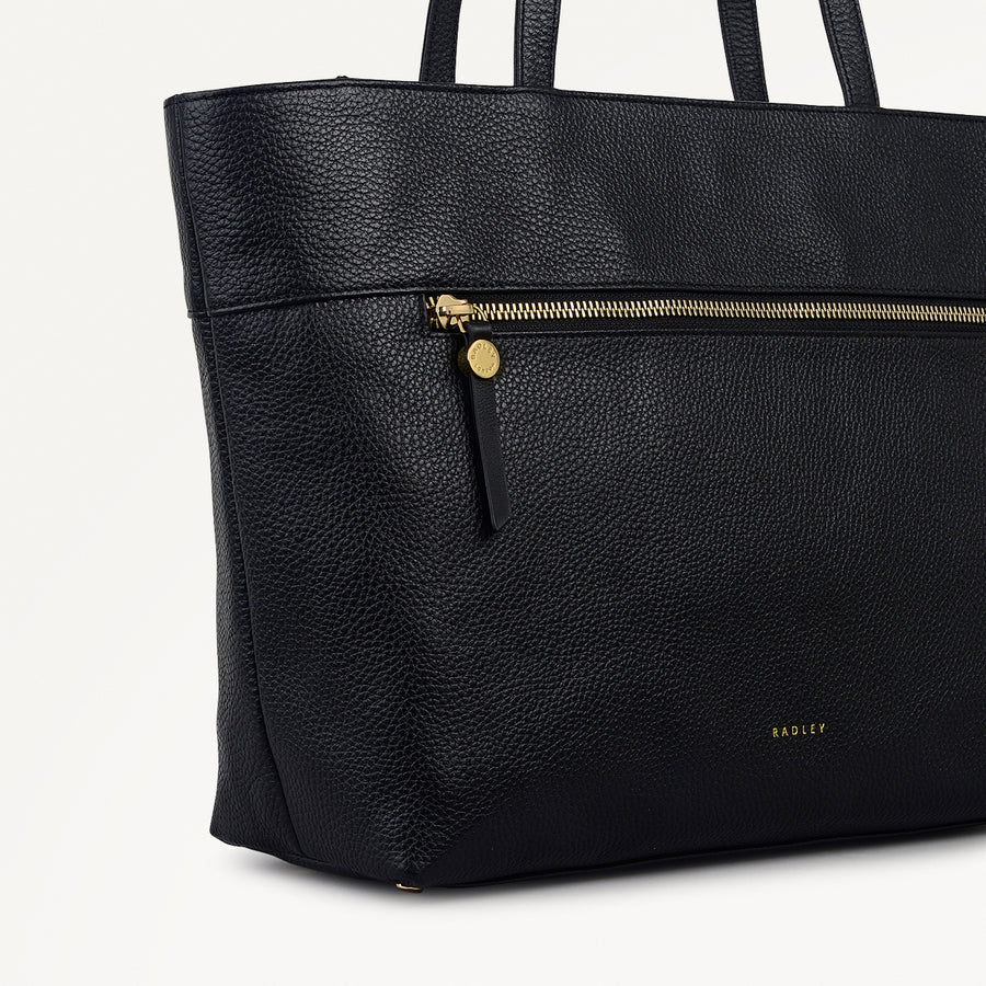 Fountain Road Leather Medium Ziptop Tote Bag in Black - 111964