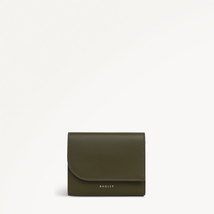 Pockets Leather Small Trifold Wallet in Pine Needle - 112066