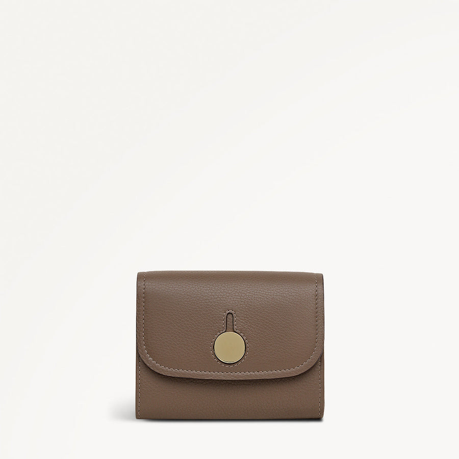 Bathurst Mews Leather Medium Flapover Wallet in Coffee - 112080