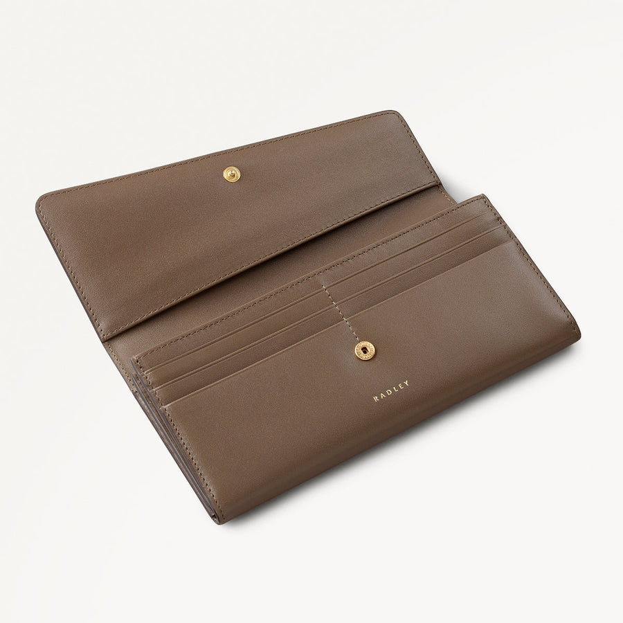 The Kensal Leather Large Flapover Wallet in Coffee - 112085