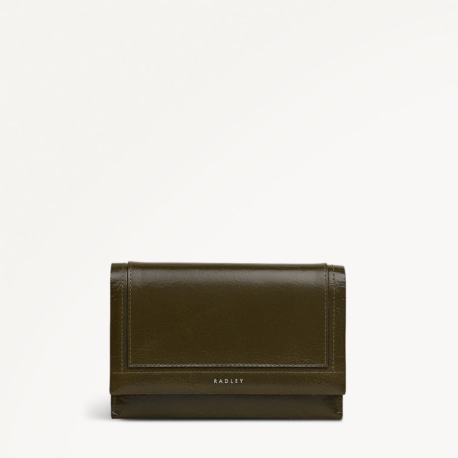 Oak Street Leather Medium Flapover Wallet in Pine Needle - 112087