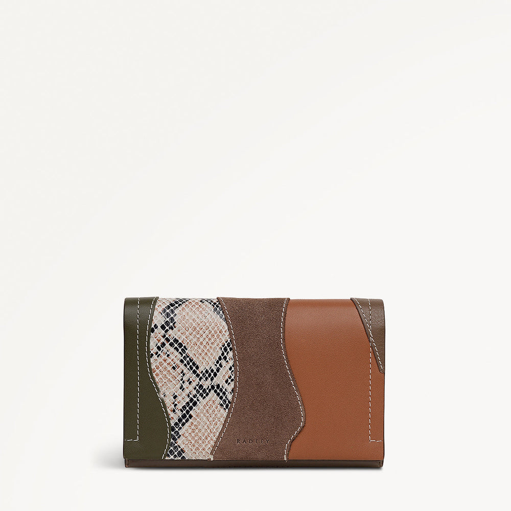 Oak Street - Patchwork Medium Flapover Purse - RSE18801