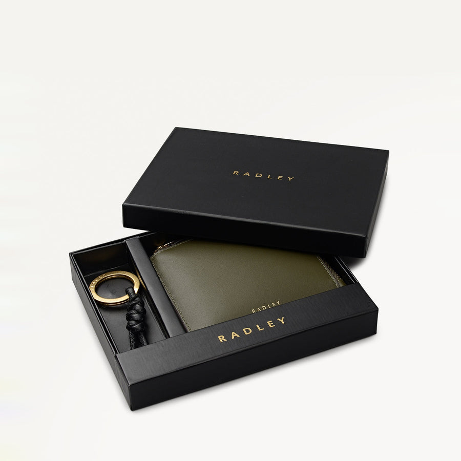 Chilworth Street Leather Medium Boxed Wallet And Keyring in Black - 112094