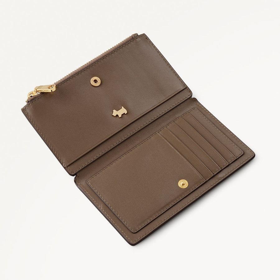 Coin Street Leather Medium Ziptop Wallet in Coffee - 112103