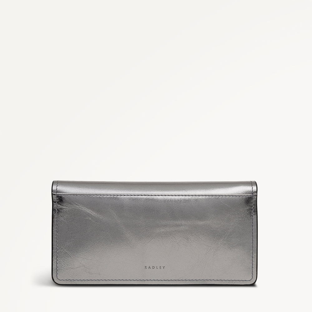 Chester Row Leather Large Bifold Wallet in Silver - 112110