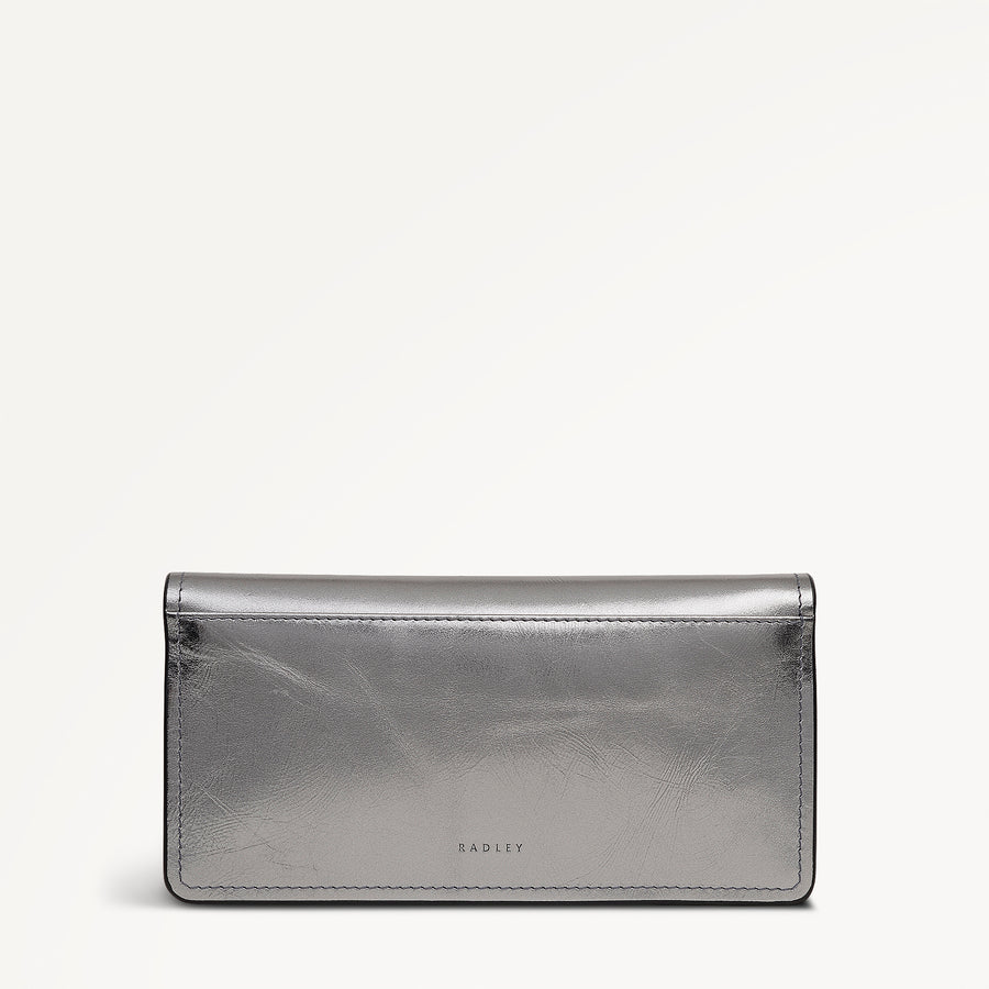 Chester Row Leather Large Bifold Wallet in Silver - 112110