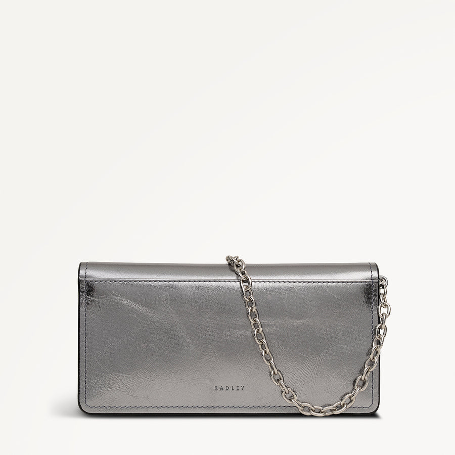 Chester Row Leather Large Bifold Wallet in Silver - 112110