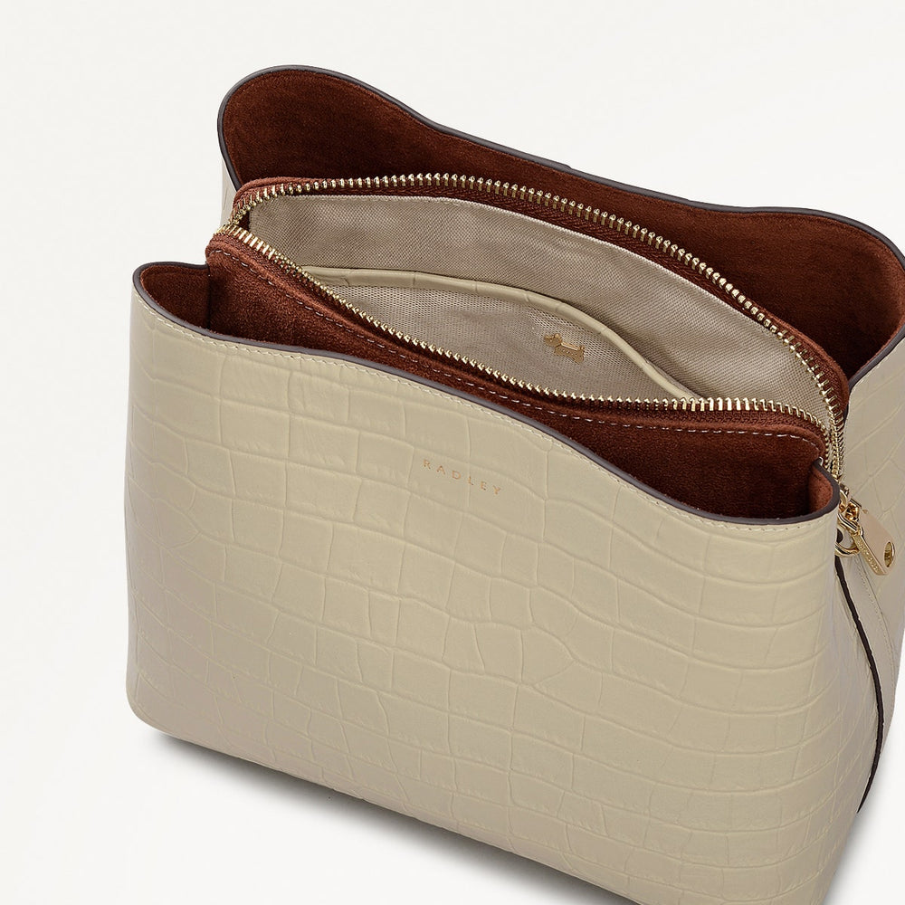 Dukes Place Leather Medium Compartment Cross Body Bag in Snow - 112128