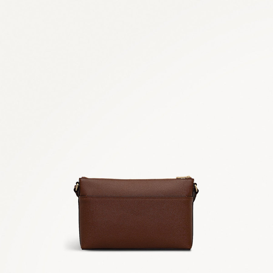 Pockets Leather Medium Ziptop Ew Cross Body Bag in Chocolate - 112141