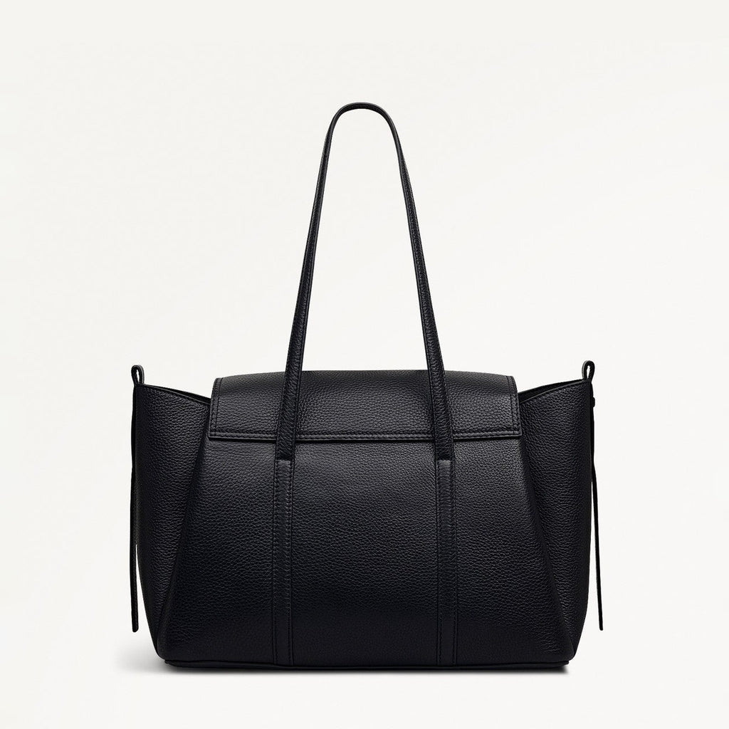 The Chancery Leather Medium Flapover Shoulder Bag in Black - 112164