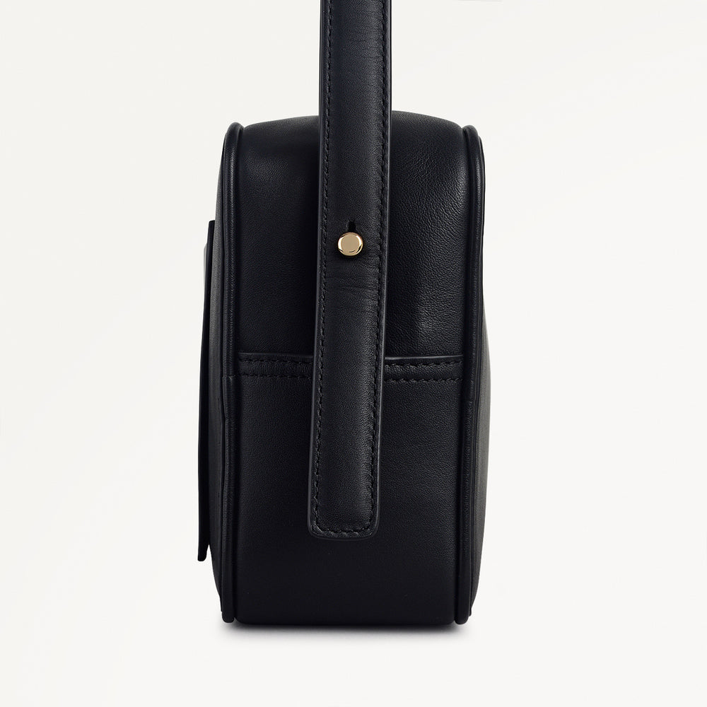 Duchess Close Leather Small Ziptop Cross Body Bag in Black - 112175