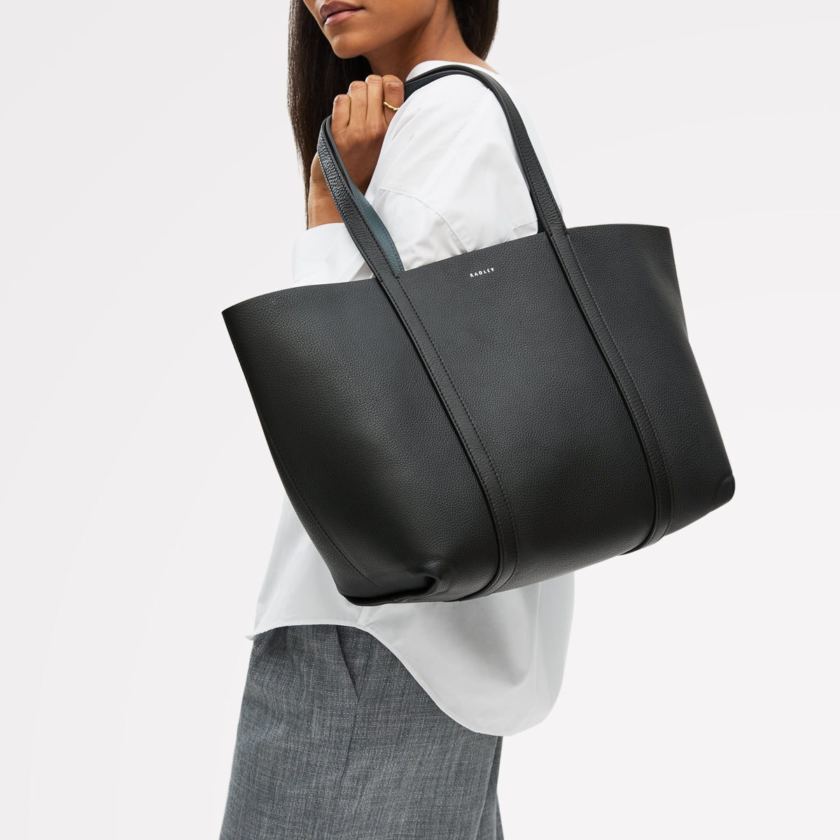Hanbury Row Large Open Top Tote Bag in Black - 112182