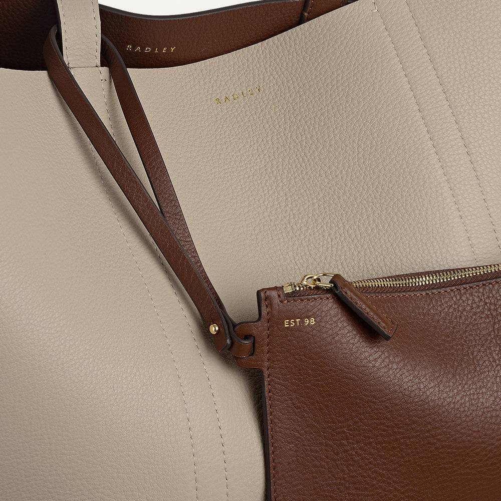 Hanbury Row Large Open Top Tote Bag in Chocolate - 112183