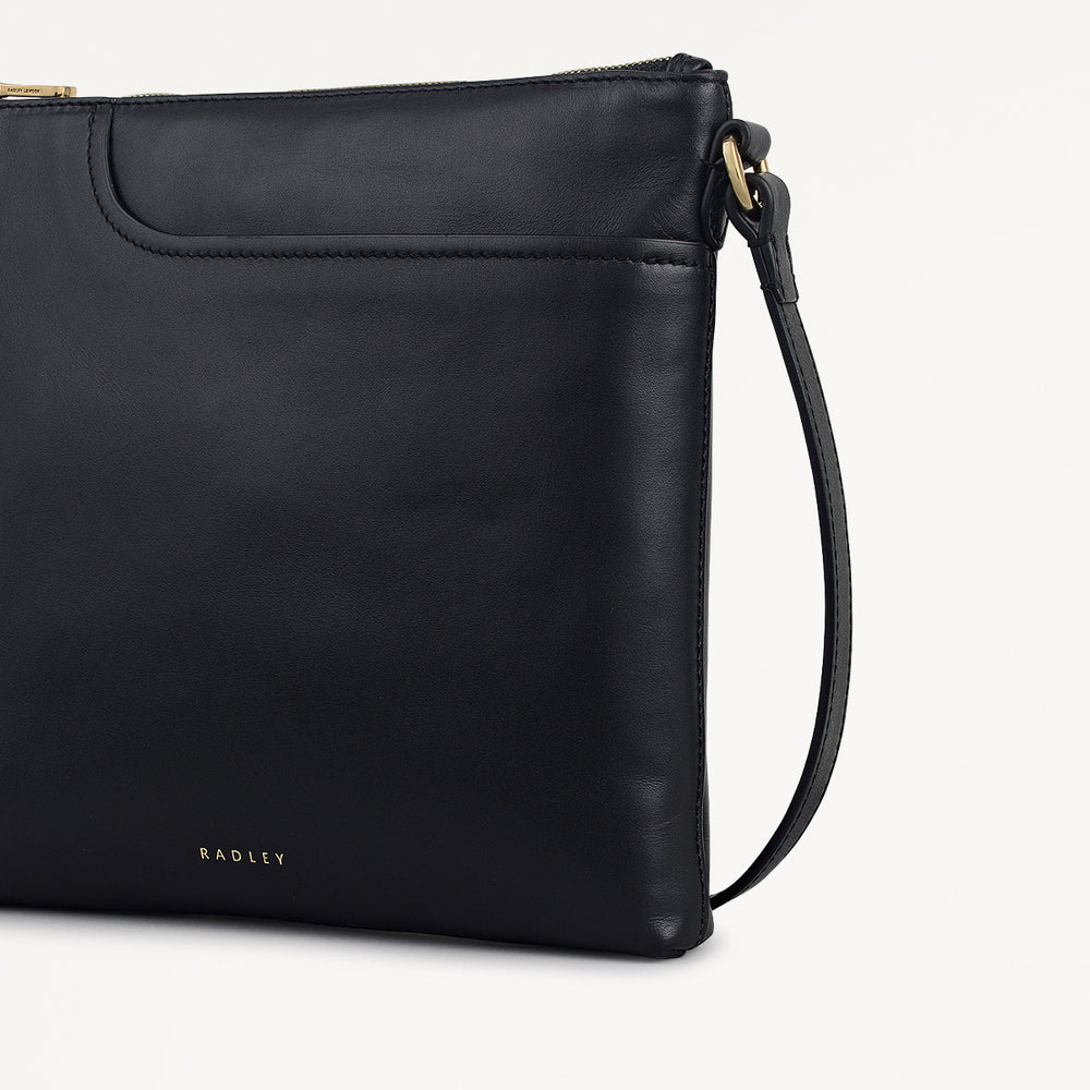 Pockets Small Ziptop North-South Cross Body Bag in Black - 112224
