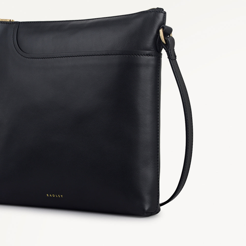 Pockets Large Ziptop North-South Cross Body Bag in Black - 112225