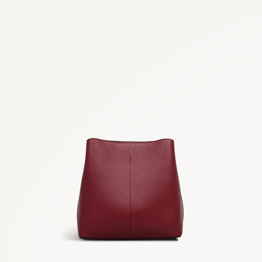 Dukes Place Leather Medium Compartment Cross Body Bag in Carmine - 112234
