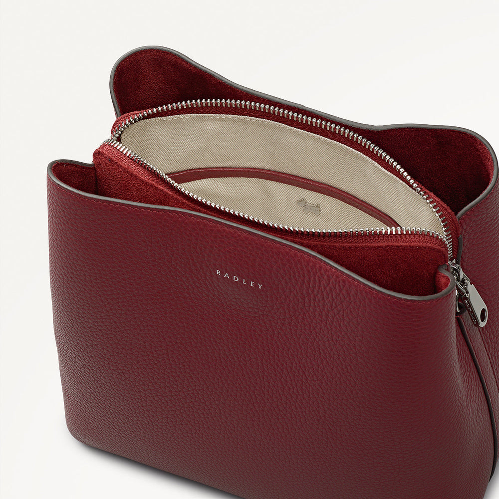 Dukes Place Leather Medium Compartment Cross Body Bag in Carmine - 112234