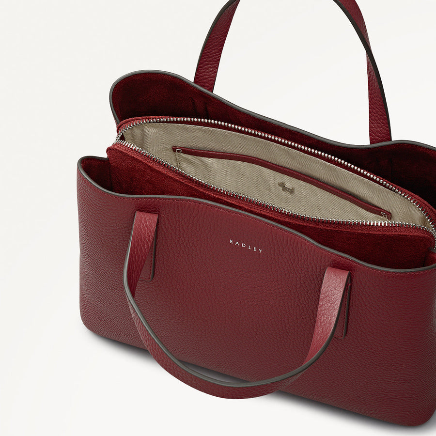 Dukes Place Leather Medium Ziptop Grab Bag in Carmine - 112235