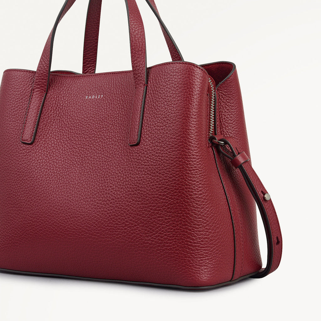 Dukes Place Leather Medium Ziptop Grab Bag in Carmine - 112235