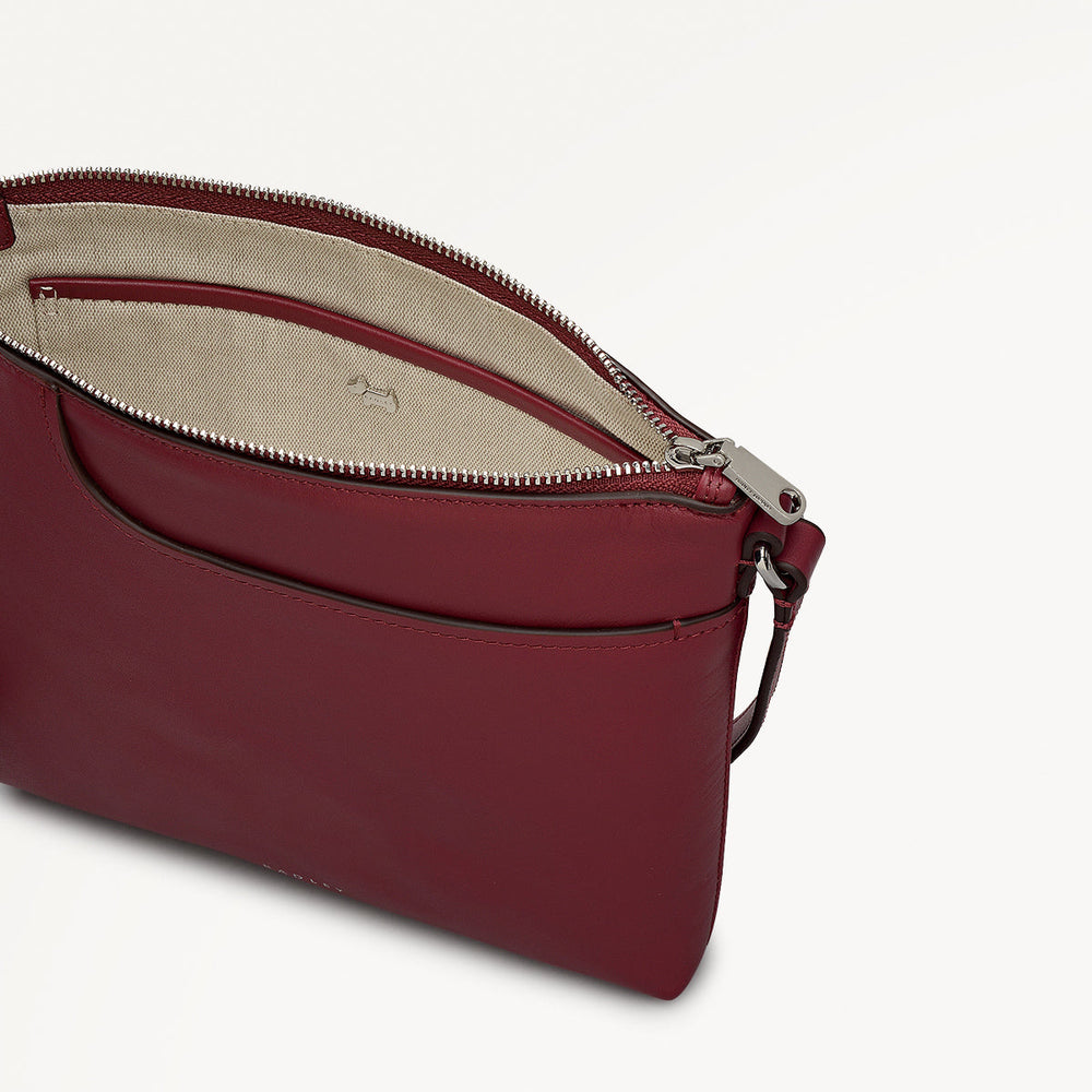 Pockets Leather Small Ziptop Ns Cross Body Bag in Carmine - 112240
