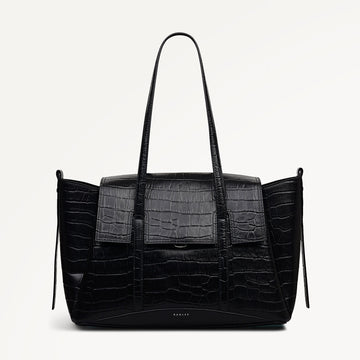 The Chancery Leather Medium Flapover Shoulder Bag in Black - 112256