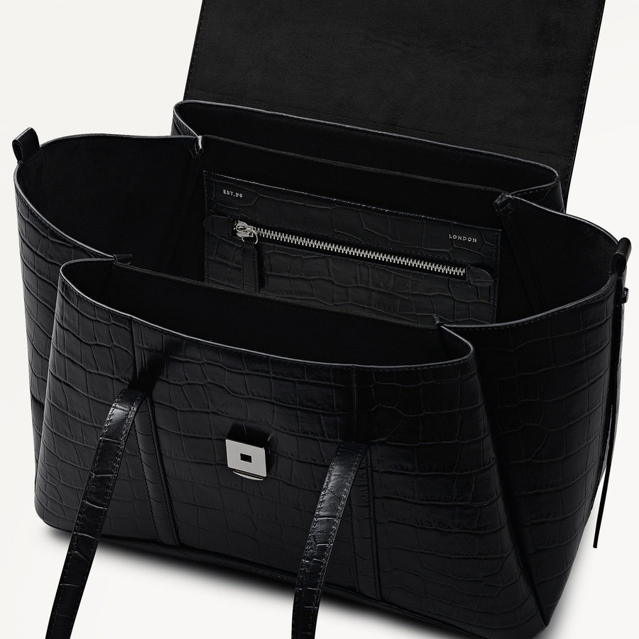 The Chancery Leather Medium Flapover Shoulder Bag in Black - 112256