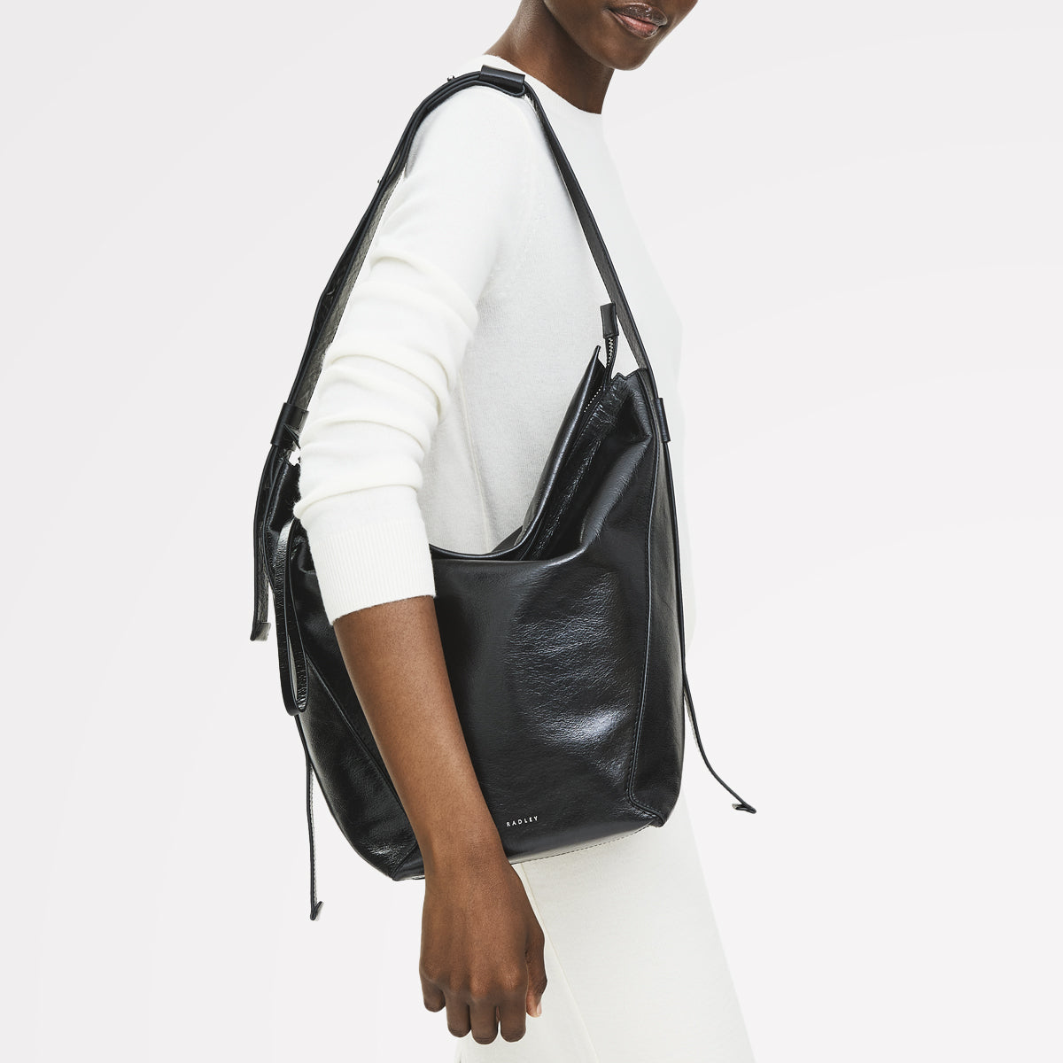 De Beauvoir Leather Large Ziptop Shoulder Bag in Black - 112262