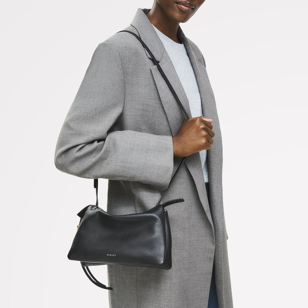 The Romilly Leather Medium Ziptop Cross Body Bag in Black - 112275