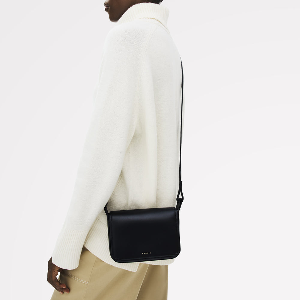 Westwell Lane Leather Small Flapover Cross Body Bag in Black - 112300