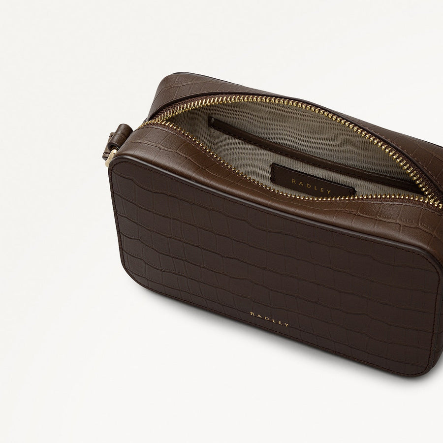 Beech Row Leather Mini Zip Around Cross Body Bag in Coffee - 112328