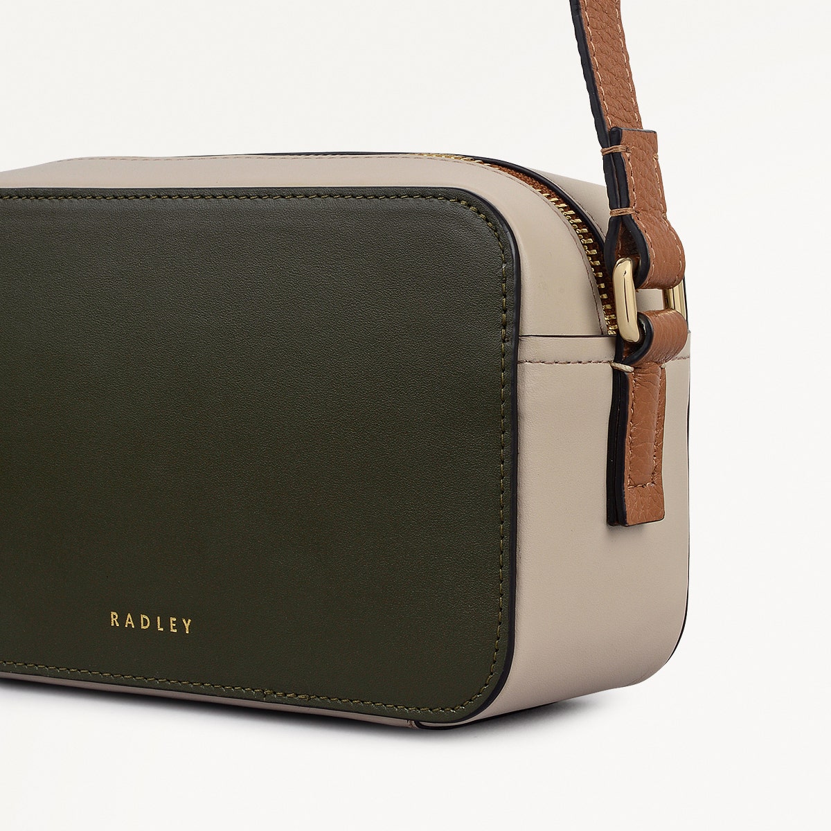 Beech Row Leather Mini Zip Around Cross Body Bag in Pine Needle - 112329