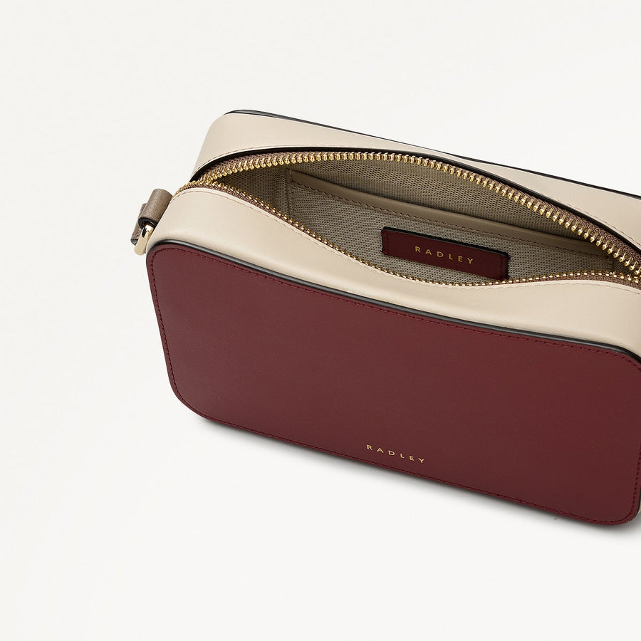 Beech Row Leather Mini Zip Around Cross Body Bag in Carmine - 112330