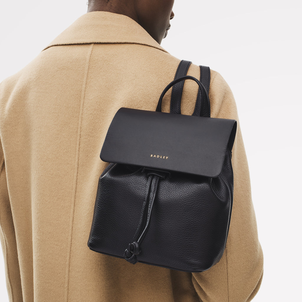 YORK MEWS SMALL FLAPOVER BACKPACK BLACK
