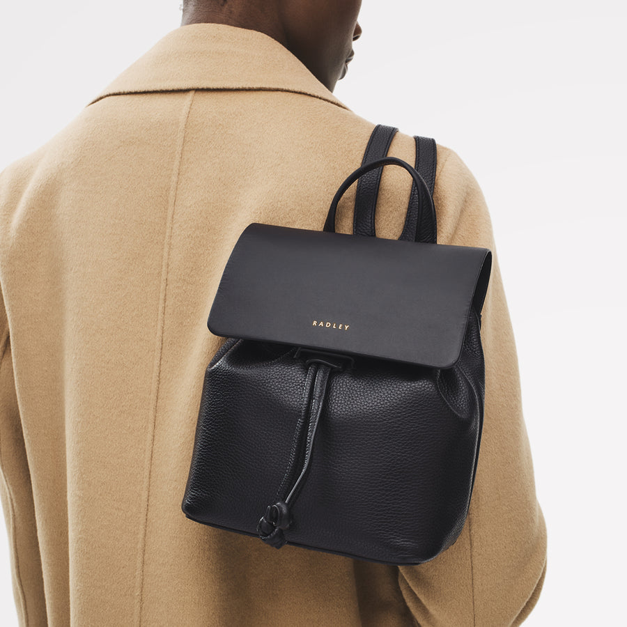 YORK MEWS SMALL FLAPOVER BACKPACK BLACK