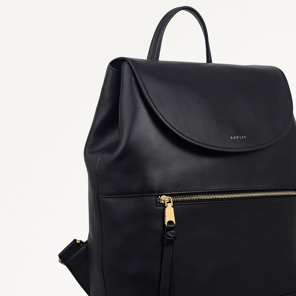 Albion Street Leather Large Ziptop Backpack in Black - 112387