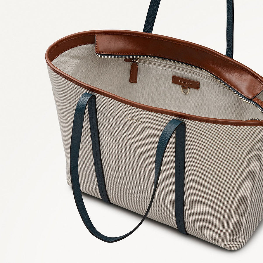 Templeton Place Leather Large Ziptop Tote Bag in Natural - 112395