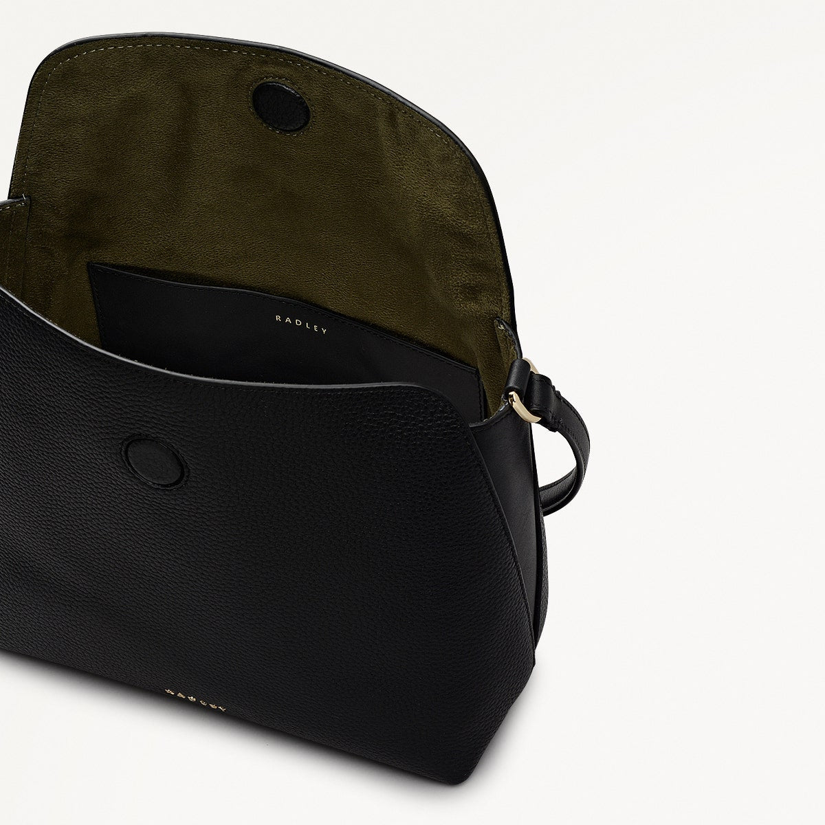 City Road Medium Flapover Grab in Black - 112411