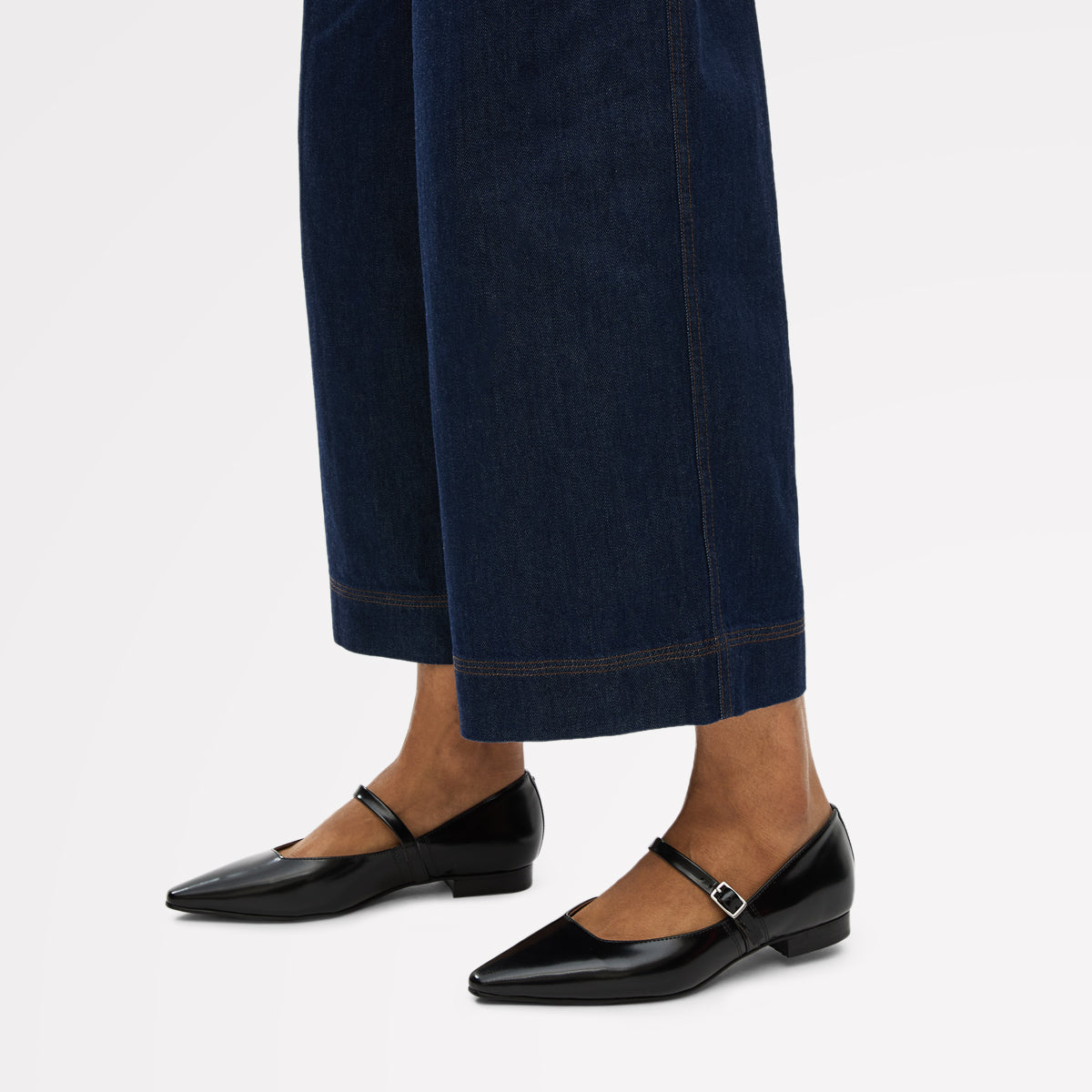 Patent Avenue Chip Toe Mary Jane Flat Black - 112531