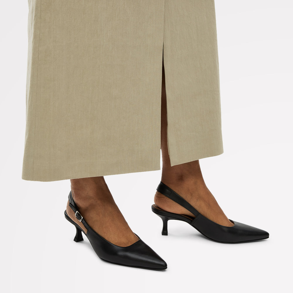Devonshire Street Point Kitten Slingback in Black - 112533