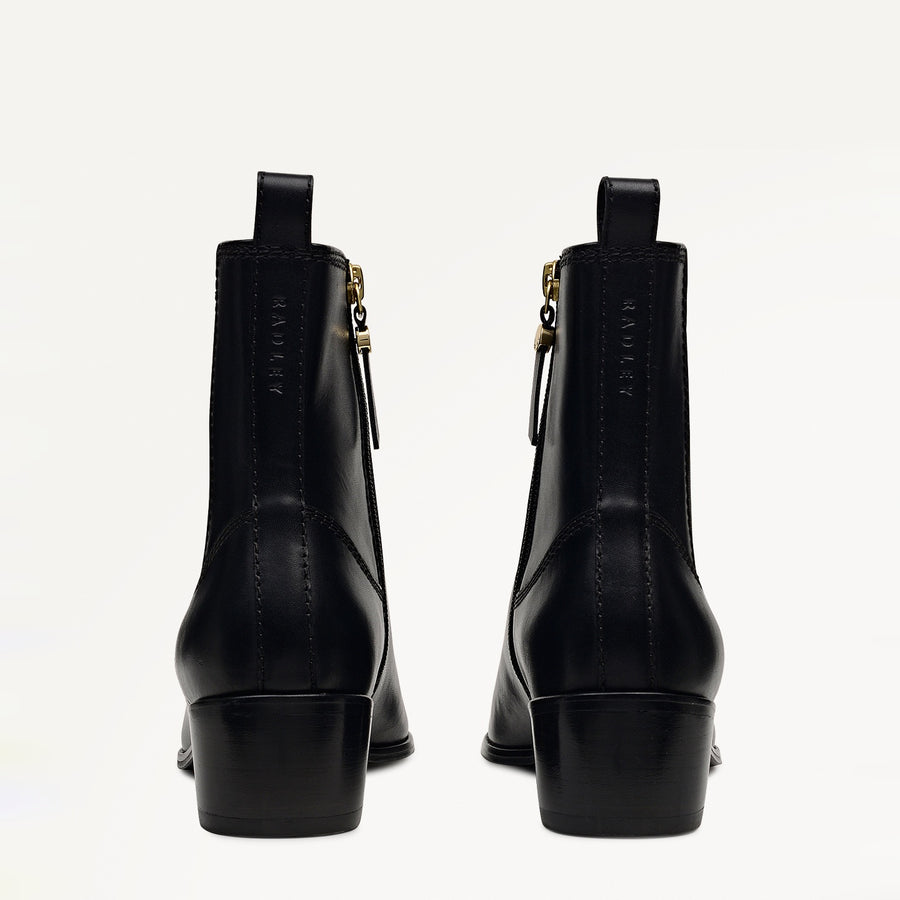 Lingfield Road Clean Casual Chelsea Boot Black - 112541