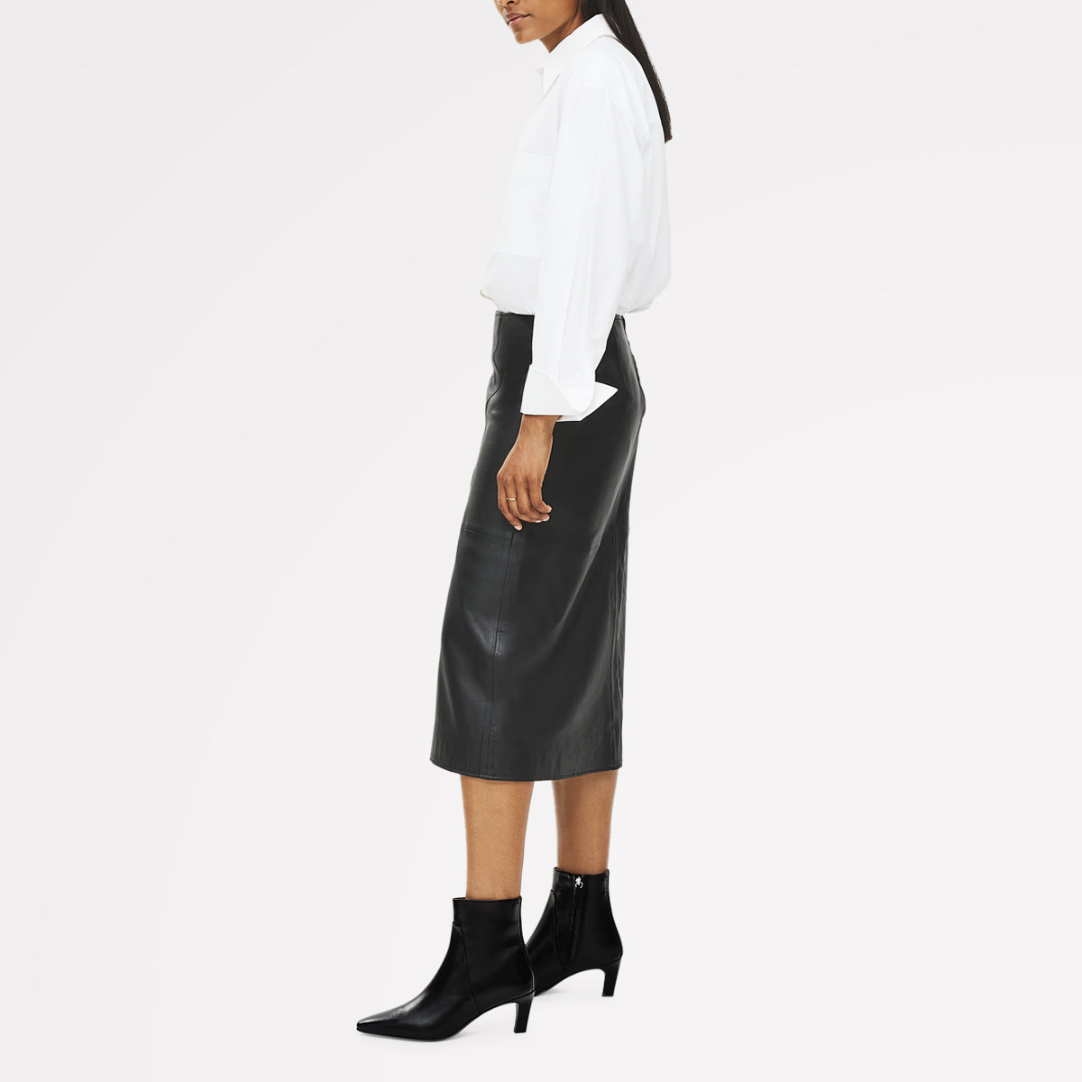 Montpellier Parade Clean Curve Heel Boot Black - 112551