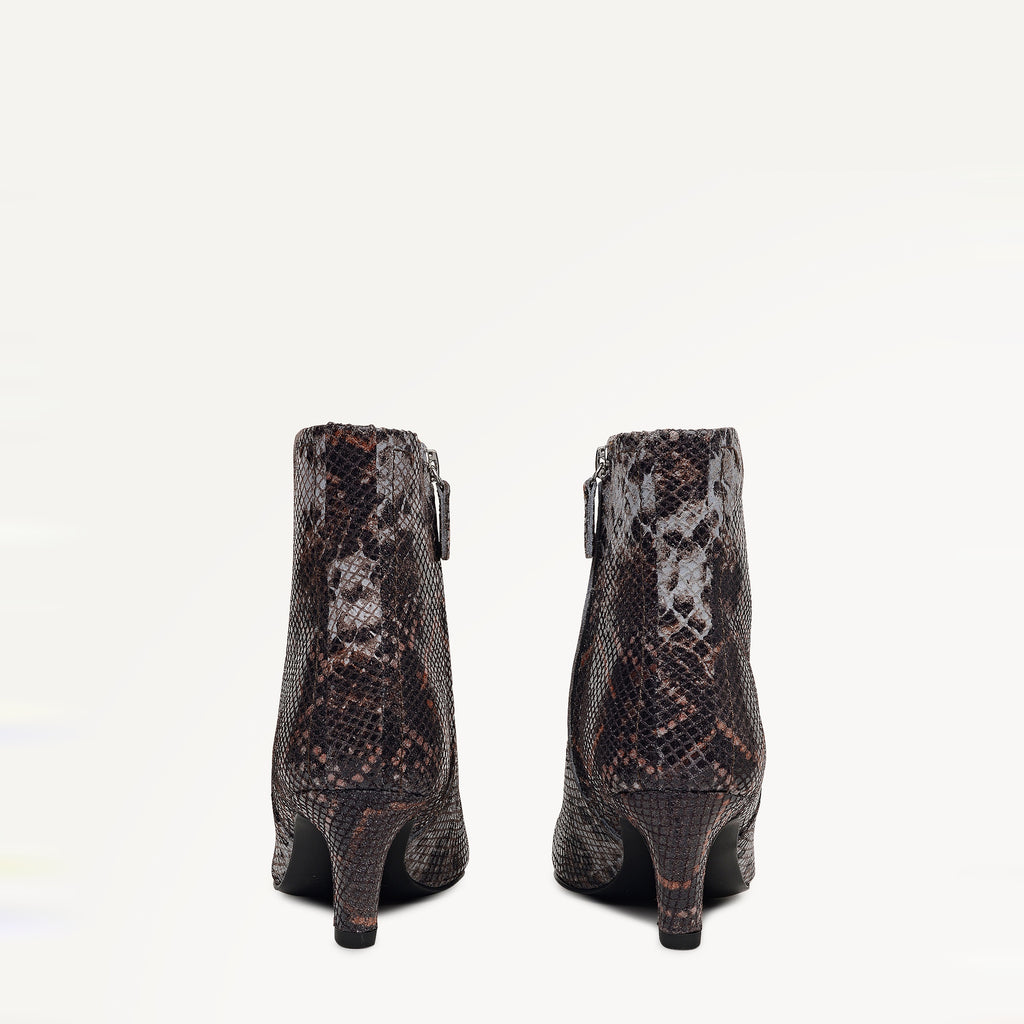 Montpellier Parade Clean Curve Heel Boot Carmine - 112552