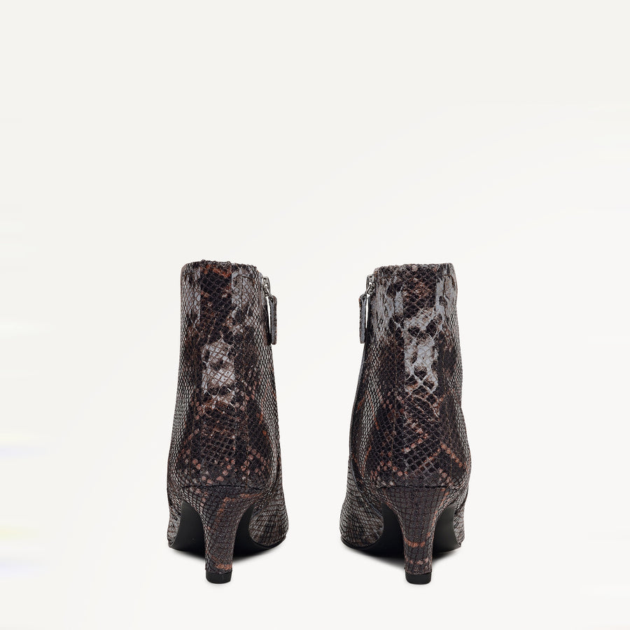 Montpellier Parade Clean Curve Heel Boot Carmine - 112552