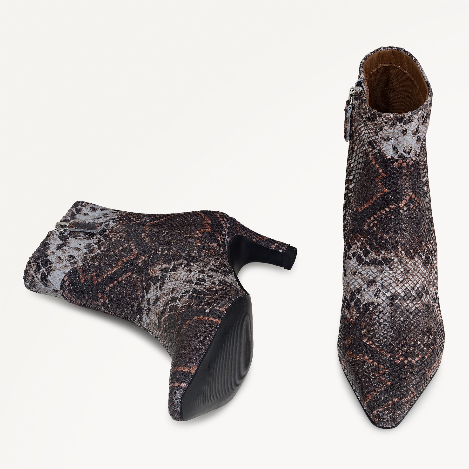 Montpellier Parade Clean Curve Heel Boot Carmine - 112552