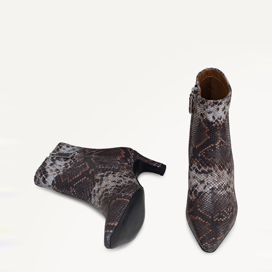 Montpellier Parade Clean Curve Heel Boot Carmine - 112552