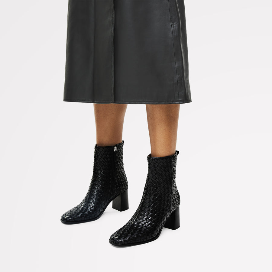 Threadneedle Street Weave Sq. Toe Heeled Boot Black - 112553